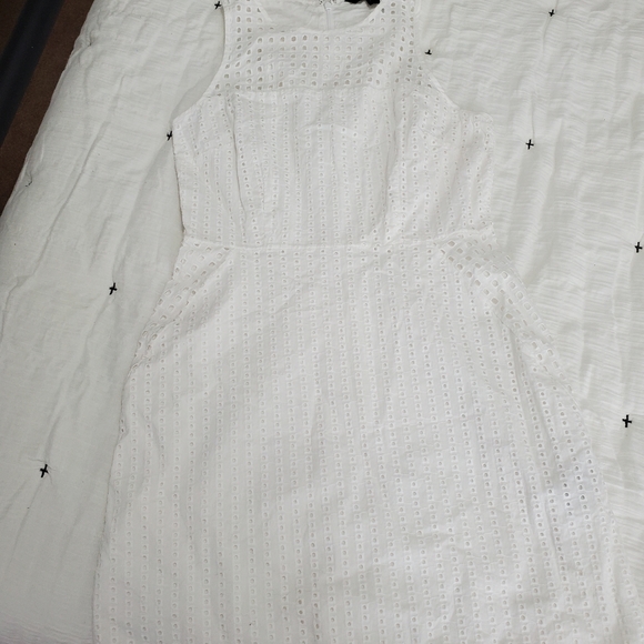 Banana Republic Dresses & Skirts - Banana Republic white eyelet lace dress